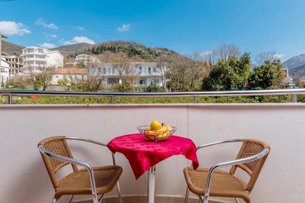 Apartments Perper Tivat Exterior photo