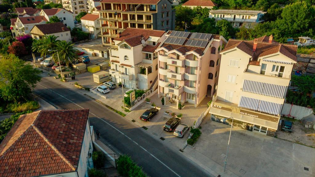 Apartments Perper Tivat Exterior photo